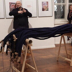  9. Themenführung über 'Bodies & Souls' in der Ausstellung 'Gott hat kein Museum' mit Kurator Johannes Rauchenberger. Special Guest: Daniel A. Zaman. KULTUMUSEUM Graz, 21.1.2026