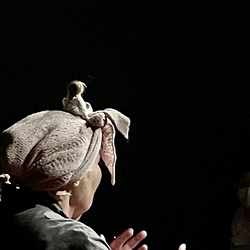 D'ÄRDGEISS_Figurentheater Margrit Gysin / Schweiz. Foto: KULTUM/A. Hopper