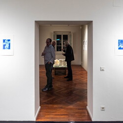 Im Bann (s)einer großen Erzählung: Josef Fink (1941–1999)Eröffnung im Minoritensaal, 28. Februar 2025Mit Johannes Rauchenberger, Elisabeth Koller (Kuratoren)Generalvika Erich Linhardt, Walter Prügger, Leiter des Ressorts 'Bildung, Kunst und Kultu