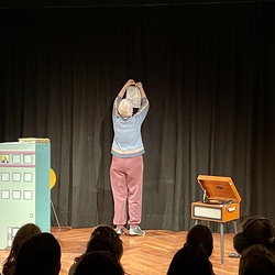 JUNGES PUBLIKUM_Mezzanin Theater_Früher. Foto: KULTUM/A. Hopper