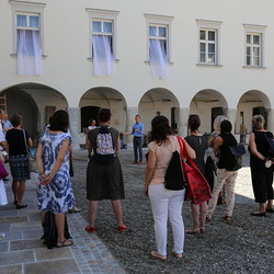 EINATMEN - AUSATMEN. Ausstellungsbesuch mit Führung. Foto: KULTUM