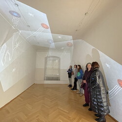 Eröffnung der Ausstellung: 'SISTERS OF THE LABYRINTH' von Renate Kordon und Tamara Friebel, KULTUM Graz, 2. März 2024. Foto: KULTUM/Johannes Rauchenberger