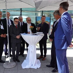                                 Zlatko Kopljar - K9 compassion+: Kunstintervention bei 'Geist & Gegenwart' (Motto 2025: 'Challenge Europe') aus Schloss Seggau, 4.-7. Juni 2025