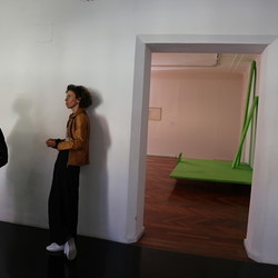 KURATORINNENFÜHRUNG, Juli 2021, Ausstellung EINATMEN-AUSATMEN. Foto: KULTUM