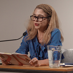 Doppelter Gast, am Fr., 24. April 2026 mit Ulrike Scheuermann, mit einer Einführung von Barbara Rauchenberger und einem Gespräch moderiert von Helwig Brunner
