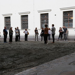 KURATORINNENFÜHRUNG, Juli 2021, Ausstellung EINATMEN-AUSATMEN. Foto: KULTUM