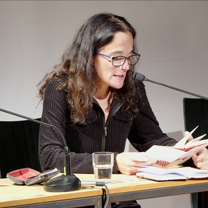 Elke Laznia liest aus: „fischgrätentage“ (müry salzmann, 2024) Doppelte Gäste: Olga Martynova und Elke Laznia am 15. November 2024 im KULTUM. Einführung: Barbara Rauchenberger Gesepräch: Helwig Brunner