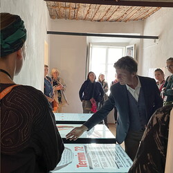 DE PROPAGANDA FIDE. Überraschende Glaubenswerbungen der Katholischen Kirche ? Kuratorenführung mit Johannes Rauchenberger im Rahmen des Galerientags des steirischen herbst, 24.9.2022 Foto: KULTUM/Alexandra Seyi