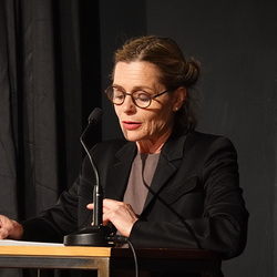 Doppelter Gast, am Fr., 24. April 2026 mit Ulrike Scheuermann, mit einer Einführung von Barbara Rauchenberger und einem Gespräch moderiert von Helwig Brunner