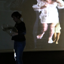 NINAVALE. Ausstellungsaufbau. 'Paradise is temporarily closed. God' KULTUM Graz, 24. Oktober 2020 bis 12. Dezember 2020. Foto: KULTUM/Andrea Hopper