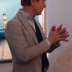  9. Themenführung über 'Bodies & Souls' in der Ausstellung 'Gott hat kein Museum' mit Kurator Johannes Rauchenberger. Special Guest: Daniel A. Zaman. KULTUMUSEUM Graz, 21.1.2026