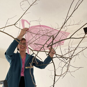 Aufbau der Ausstellung: 'SISTERS OF THE LABYRINTH' von Renate Kordon und Tamara Friebel, KULTUM Graz, 2.?23.M?rz 2024  Foto: Johannes Rauchenberger