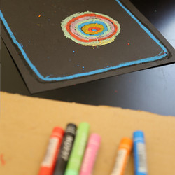 Paradieswerkstatt Malworkshop in der Ausstellung 'Innergärten und Trotzdemblüten' von Alois Neuhold Foto: KULTUM/Andrea Hopper