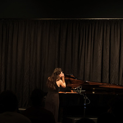 Reach.Touch. 28. November 2025. Konzert [imCubus] mit Musik von Leonardo Matteucci, Juan Sarmiento und Emanuele Savagnone