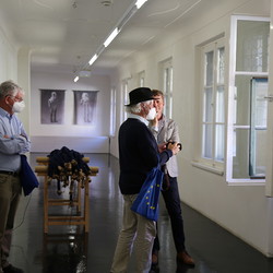 KURATORINNENFÜHRUNG, Juli 2021, Ausstellung EINATMEN-AUSATMEN. Foto: KULTUM