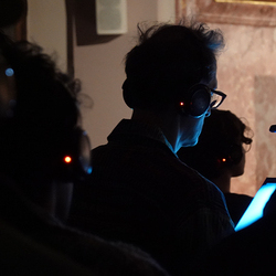 Abschluss der 4. Blumenbergtage am 14.3.26 im Minoritensaal mit einem Live-Hörspiel inszeniert von büro lunaire, nach einem Text von Stefan Schmitzer, mit Kompositionen von A. Bauer, T. Urban, F. Kindlinger, G. T. Pérez, R. Schinwald. Tontechnik B. A