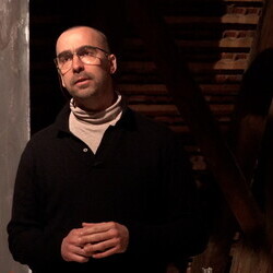 'Crosses': 12. Themenführung mit Kutator Johannes Rauchenberger in der Ausstellung 'Gott hat kein Museum', special guest: Guillaume Bruere (Berlin)