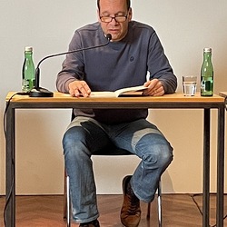LITERATUR_DOPPELTEGAST_Kuhligk_Roloff. Foto: KULTUM/Hopper