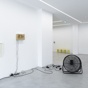 round and round she goes and where she stops nobody knows: Eine Ausstellung über die ZEIT, kuratiert von zweintopfKULTUMUSEUM im Spiegelgitterhaus Gleisdorf, 20.6. bis 5.10.2025Mit Werken von Manfred Erjautz, Richard Frankenberger, Sonja Gangl, S