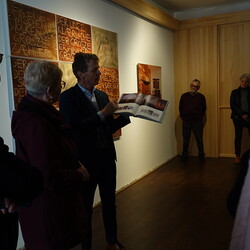   Kuratorenführung mit Johannes Rauchenberger, Ausstellung: 'Im Bann (s)einer großen Erzählung: Josef Fink (1941-1999), 15. März 2025