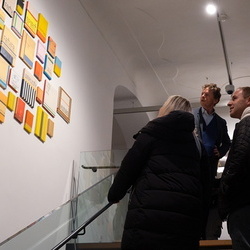 Lange Nacht der Museen, 4.Okt.2025: Führung mit Johannes Rauchenberger durch die Schau 'GOTT HAT KEIN MUSEUM. Aspekte von Religion in Kunst der Gegenwart'