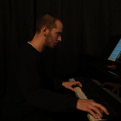 20. Novemeber 2025. Boring Formless Nonsense. Konzert mit Forrest Moody, Klavier