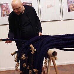  9. Themenführung über 'Bodies & Souls' in der Ausstellung 'Gott hat kein Museum' mit Kurator Johannes Rauchenberger. Special Guest: Daniel A. Zaman. KULTUMUSEUM Graz, 21.1.2026