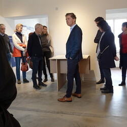   Kuratorenführung mit Johannes Rauchenberger, Ausstellung: 'Im Bann (s)einer großen Erzählung: Josef Fink (1941-1999), 15. März 2025