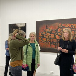 Gerhard Lojen (1935?2005) zum 20. Todestag: Er?ffnung KULTUMUSEUM im Spiegelgitterhaus Gleisdorf, 17.10.2025. Kurator Johannes Rauchenberger f?hrt in das Werk des K?nstlers ein.