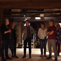 aktuelle kunst in Graz, Galerientage 2026: Künstleringespräch mit Claudia Schink und Themenführung #14 bei 'Gott hat kein Museum' mit Kurator Johannes Rauchenberger.  KULTUMUSEUM Graz, 25.4.2026