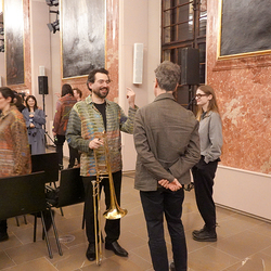 Abschluss der 4. Blumenbergtage am 14.3.26 im Minoritensaal mit einem Live-Hörspiel inszeniert von büro lunaire, nach einem Text von Stefan Schmitzer, mit Kompositionen von A. Bauer, T. Urban, F. Kindlinger, G. T. Pérez, R. Schinwald. Tontechnik B. A