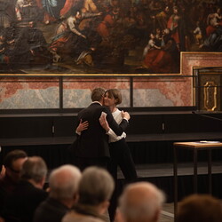 Im Bann (s)einer großen Erzählung: Josef Fink (1941–1999)Eröffnung im Minoritensaal, 28. Februar 2025Mit Johannes Rauchenberger, Elisabeth Koller (Kuratoren)Generalvika Erich Linhardt, Walter Prügger, Leiter des Ressorts 'Bildung, Kunst und Kultu