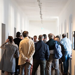 LEBEN NACH DEM TOD? Kuratorenführung mit Johannes Rauchenberger in Zlatko Kopljars Schau 'AUSLÖSCHUNG' am 2.11.2024Foto: Adnan Babahmetovic