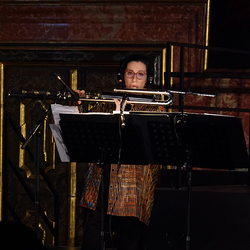 Abschluss der 4. Blumenbergtage am 14.3.26 im Minoritensaal mit einem Live-Hörspiel inszeniert von büro lunaire, nach einem Text von Stefan Schmitzer, mit Kompositionen von A. Bauer, T. Urban, F. Kindlinger, G. T. Pérez, R. Schinwald. Tontechnik B. A