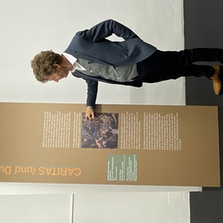 Lange Nacht der Museen, 1. Oktober 2022: DE PROPAGANDA FIDE. ?berraschende Glaubenswerbungen der Katholischen Kirche. (Im Rahmen von 'Kunst der Verführung').  Kuratorenführung mit Johannes Rauchenberger. Foto: KULTUM