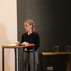 Literatur.Gegenüber, WIR WACHEN IN FREMDEN AUGEN, 20210609. Foto: KULTUM