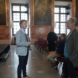  13. Themenführung in der Ausstellung 'Gott hat kein Museum' am 11.4.2026 zum Thema 'Wunder&Widersprüche'