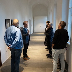 Lange Nacht der Museen, 4.Okt.2025: Führung mit Johannes Rauchenberger durch die Schau 'GOTT HAT KEIN MUSEUM. Aspekte von Religion in Kunst der Gegenwart'