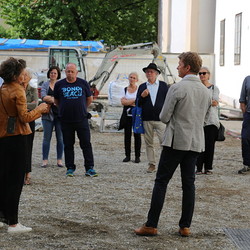 KURATORINNENFÜHRUNG, Juli 2021, Ausstellung EINATMEN-AUSATMEN. Foto: KULTUM