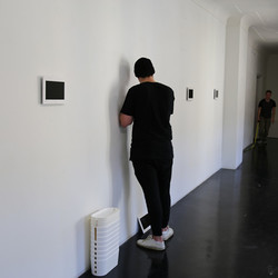 NINAVALE. Ausstellungsaufbau. 'Paradise is temporarily closed. God' KULTUM Graz, 24. Oktober 2020 bis 12. Dezember 2020. Foto: KULTUM/Andrea Hopper