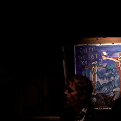 'Crosses': 12. Themenführung mit Kutator Johannes Rauchenberger in der Ausstellung 'Gott hat kein Museum', special guest: Guillaume Bruere (Berlin)