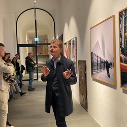 Führung mit Kurator Johannes Rauchenberger durch die Ausstellung 'Auslöschung' von Zlatko Kopljar