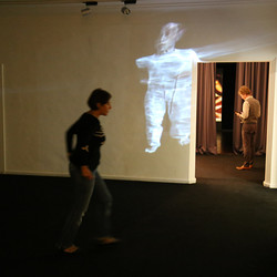 NINAVALE. Ausstellungsaufbau. 'Paradise is temporarily closed. God' KULTUM Graz, 24. Oktober 2020 bis 12. Dezember 2020. Foto: KULTUM/Andrea Hopper