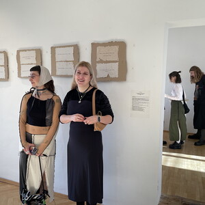 Eröffnung der Ausstellung: 'Margo Sarkisova: Reflections on Identity'; Kuratorin/Curator: Nastia Khlestova KULTUM Graz, 16.12.2023 In Kooperation mit   Foto: J. Rauchenberger