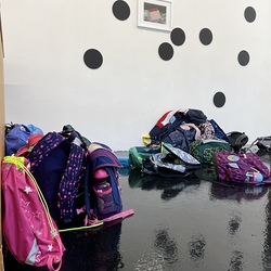 JUNGES PUBLIKUM_Bavastel Puppentheater Graz_Kasperl und das Krokodil. Foto: KULTUM/Hopper