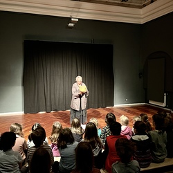 D'ÄRDGEISS_Figurentheater Margrit Gysin / Schweiz. Foto: KULTUM/A. Hopper