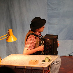 Frau Meier die Amsel, Mezzanintheater, JUNGES PUBLIKUM, September 2021. Foto: KULTUM