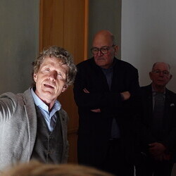                                 Führung von Kurator Johannes Rauchenberger durch die Ausstellung: 'Maaria Wirkkala: NUN MEHR – MEANTIME', 14. Mai 2025