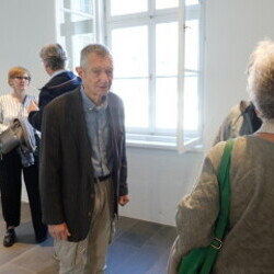 Er?ffnung von Gott hat kein Museum 2 am 12. September 2026