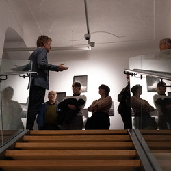 Lange Nacht der Museen, 4.Okt.2025: Führung mit Johannes Rauchenberger durch die Schau 'GOTT HAT KEIN MUSEUM. Aspekte von Religion in Kunst der Gegenwart'